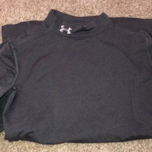 Under Armor long tee